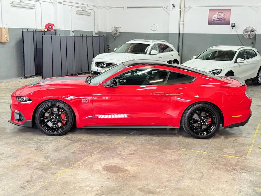 
								Ford Mustang full									