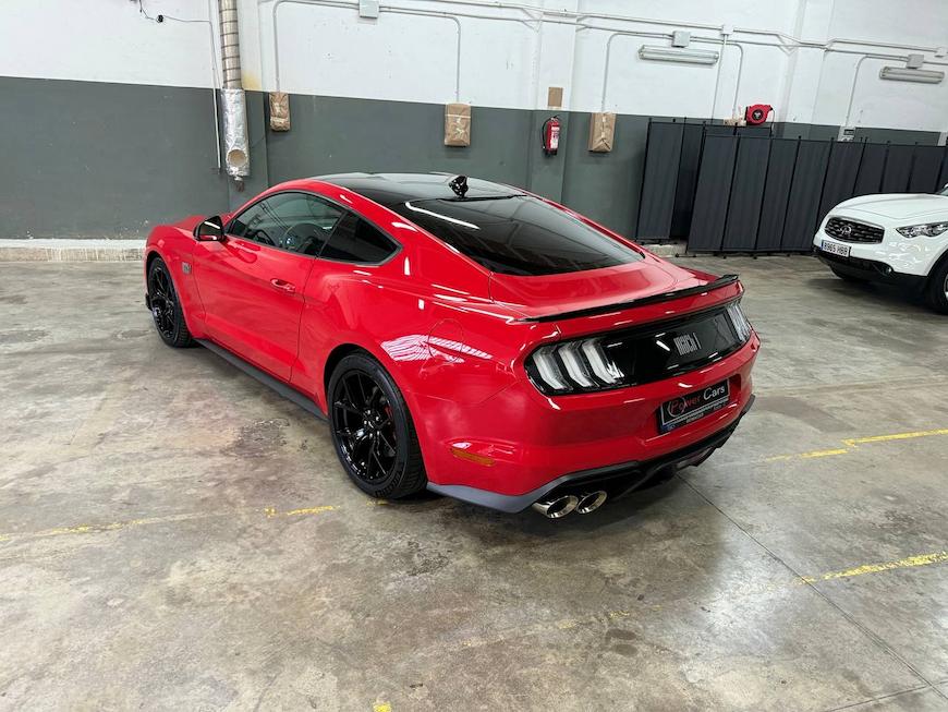 
								Ford Mustang full									