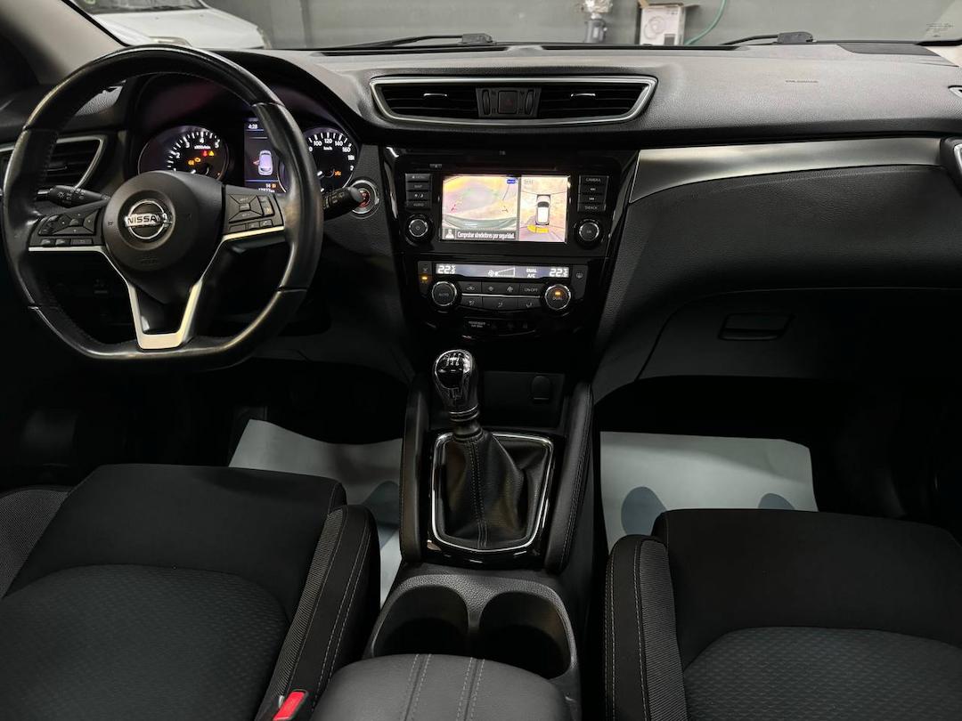 
								Nissan Qashqai full									