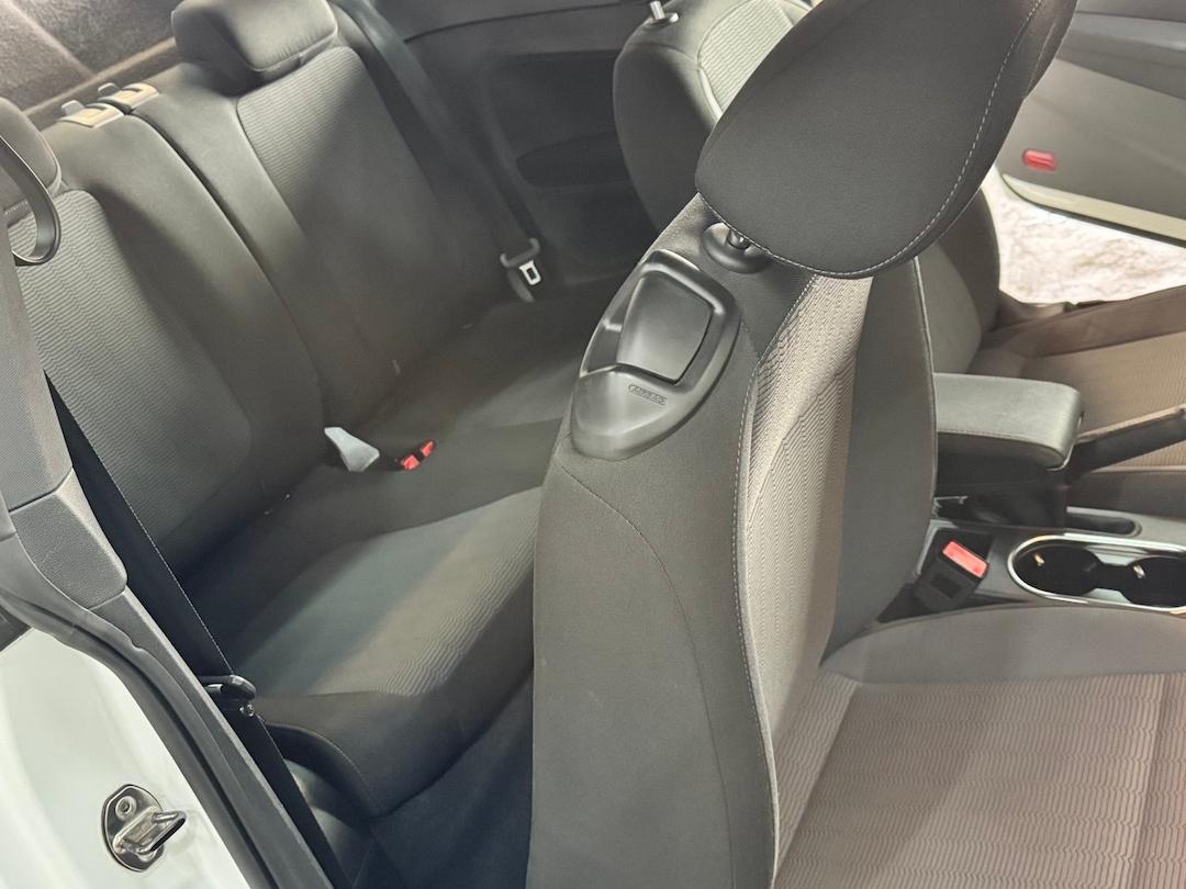 
								Volkswagen Beetle full									