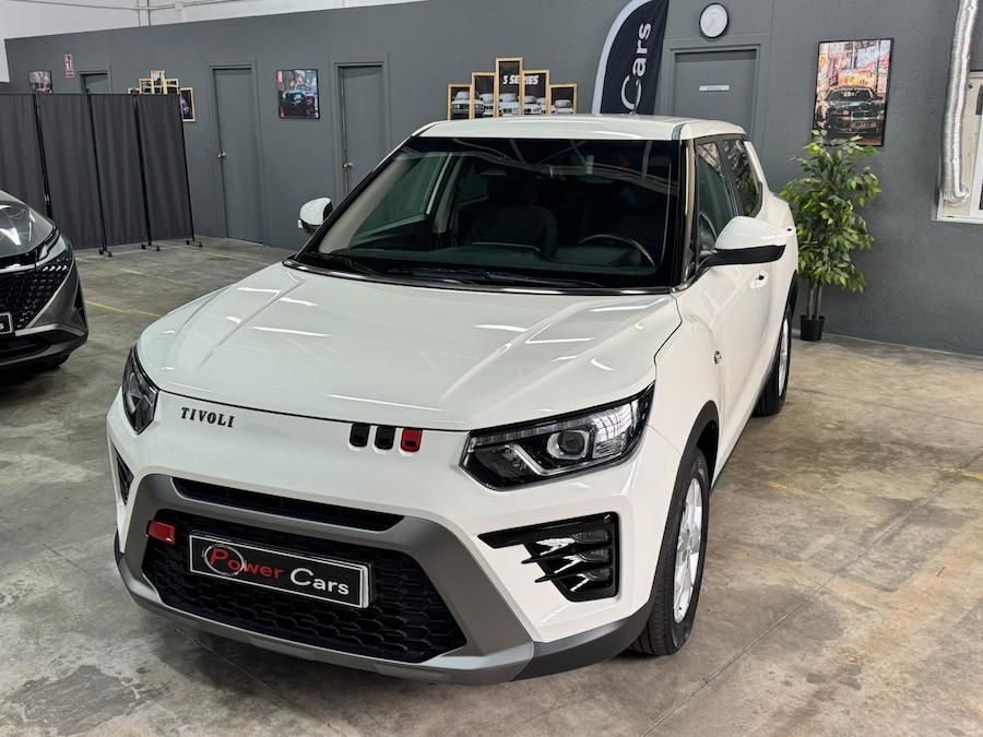Ssang Yong Tivoli 2024 vista frontal