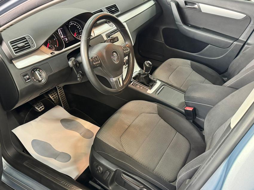 
Volkswagen Passat Alltrack 4 x 4 2016 full									