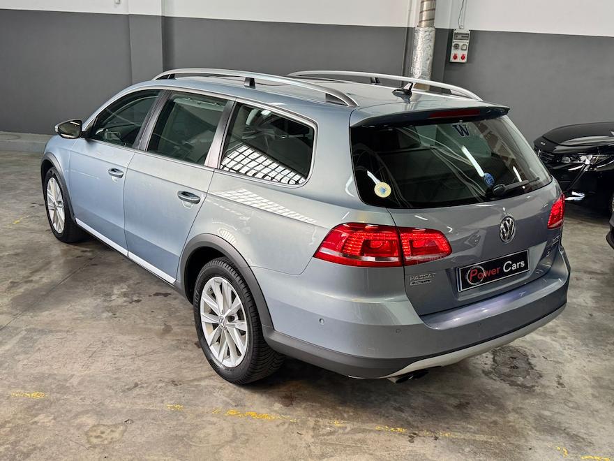 
Volkswagen Passat Alltrack 4 x 4 2016 full									